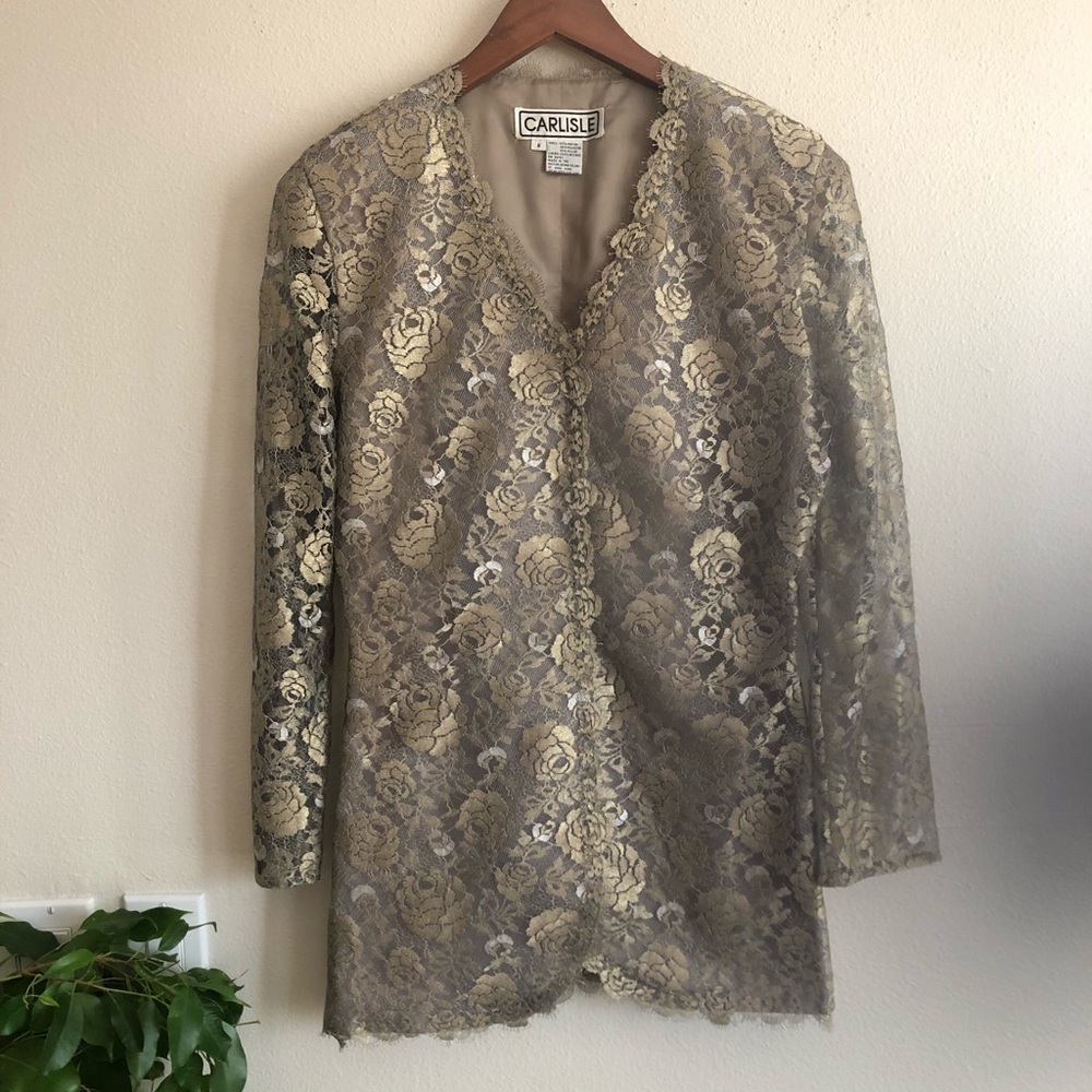 $10 or FREE in bundle VINTAGE boxy fit all over lace jacket